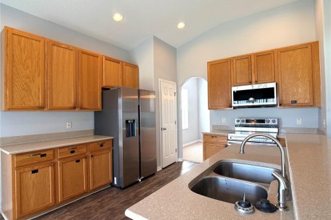 House in Haines City, Florida 4 bedrooms, 193.05 sq.m. № 2314389 - photo 5