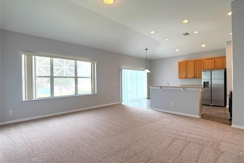 House in Haines City, Florida 4 bedrooms, 193.05 sq.m. № 2314389 - photo 3