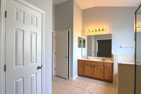 House in Haines City, Florida 4 bedrooms, 193.05 sq.m. № 2314389 - photo 16