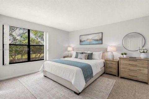 Condo in Pompano Beach, Florida, 2 bedrooms  № 2068391 - photo 6