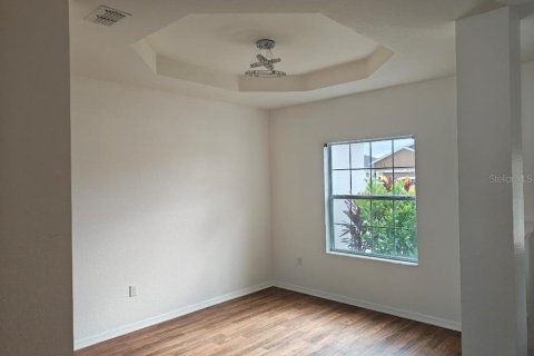 Casa en venta en Auburndale, Florida, 4 dormitorios, 215.53 m2 № 2418977 - foto 4