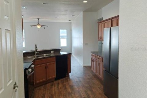 Casa en venta en Auburndale, Florida, 4 dormitorios, 215.53 m2 № 2418977 - foto 7