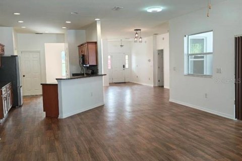 Casa en venta en Auburndale, Florida, 4 dormitorios, 215.53 m2 № 2418977 - foto 5
