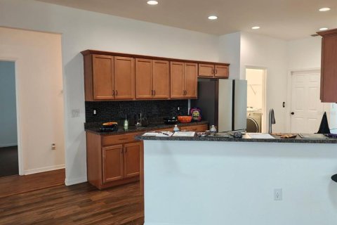 Casa en venta en Auburndale, Florida, 4 dormitorios, 215.53 m2 № 2418977 - foto 8