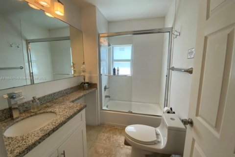 Appartement à louer à Miami, Floride: 1 chambre, 65.96 m2 № 1931002 - photo 3