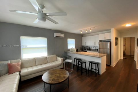 Appartement à louer à Miami, Floride: 1 chambre, 65.96 m2 № 1931002 - photo 2