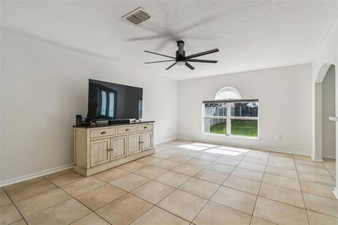 Casa en venta en Land O' Lakes, Florida, 4 dormitorios, 175.77 m2 № 1918179 - foto 5