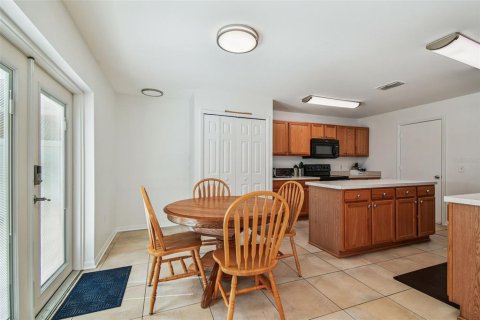 Casa en venta en Land O' Lakes, Florida, 4 dormitorios, 175.77 m2 № 1918179 - foto 8