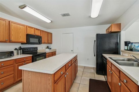Casa en venta en Land O' Lakes, Florida, 4 dormitorios, 175.77 m2 № 1918179 - foto 11
