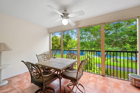 Copropriété à vendre à Pompano Beach, Floride: 2 chambres, 129.97 m2 № 2084944 - photo 3