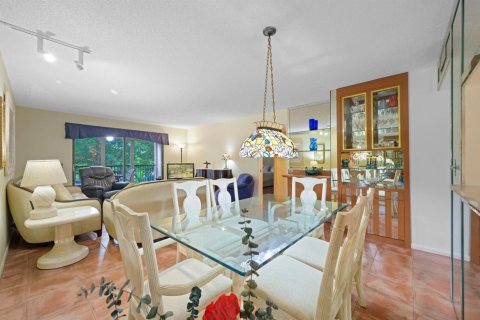 Copropriété à vendre à Pompano Beach, Floride: 2 chambres, 129.97 m2 № 2084944 - photo 12
