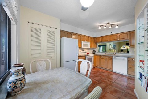 Copropriété à vendre à Pompano Beach, Floride: 2 chambres, 129.97 m2 № 2084944 - photo 7