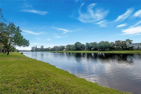 Copropriété à vendre à Pompano Beach, Floride: 2 chambres, 129.97 m2 № 2084944 - photo 2