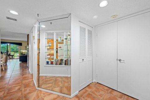Copropriété à vendre à Pompano Beach, Floride: 2 chambres, 129.97 m2 № 2084944 - photo 24
