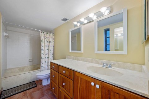 Copropriété à vendre à Pompano Beach, Floride: 2 chambres, 129.97 m2 № 2084944 - photo 21