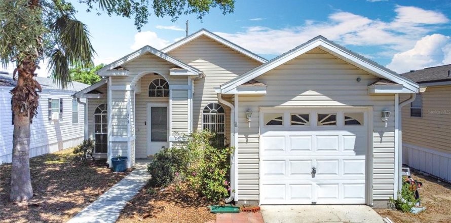 Casa en Davenport, Florida 3 dormitorios, 104.79 m2 № 1651742