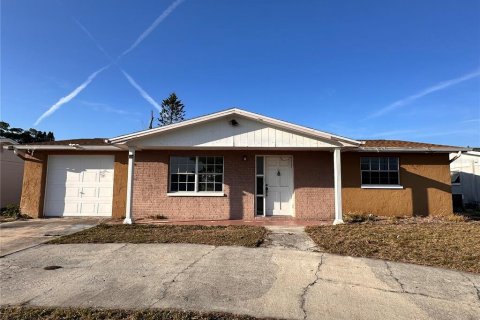 Villa ou maison à louer à Holiday, Floride: 2 chambres, 91.04 m2 № 2103642 - photo 2