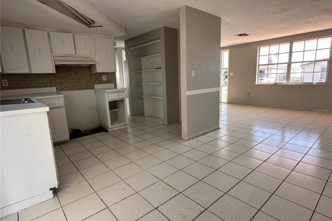 Villa ou maison à louer à Holiday, Floride: 2 chambres, 91.04 m2 № 2103642 - photo 13