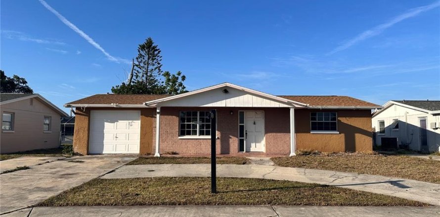 Villa ou maison à Holiday, Floride 2 chambres, 91.04 m2 № 2103642