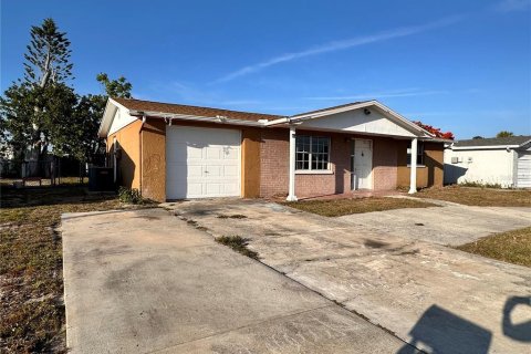 Villa ou maison à louer à Holiday, Floride: 2 chambres, 91.04 m2 № 2103642 - photo 21