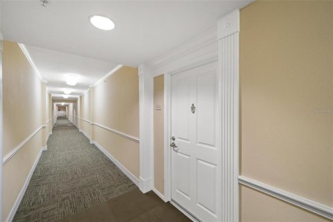Condominio en venta en New Port Richey, Florida, 2 dormitorios, 119.57 m2 № 2136104 - foto 5