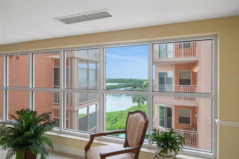 Condominio en venta en New Port Richey, Florida, 2 dormitorios, 119.57 m2 № 2136104 - foto 26