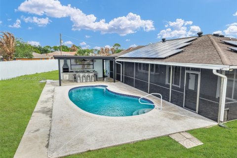 Casa en alquiler en Port St. Lucie, Florida, 3 dormitorios, 139.26 m2 № 2059557 - foto 9