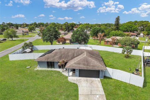 Casa en alquiler en Port St. Lucie, Florida, 3 dormitorios, 139.26 m2 № 2059557 - foto 3