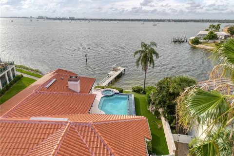 Casa en alquiler en Saint Petersburg, Florida, 3 dormitorios, 272.02 m2 № 2225249 - foto 19