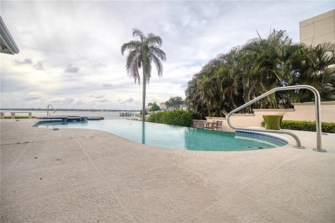 Casa en alquiler en Saint Petersburg, Florida, 3 dormitorios, 272.02 m2 № 2225249 - foto 22