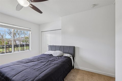 Townhouse in Lauderhill, Florida 3 bedrooms, 126.35 sq.m. № 1929210 - photo 26