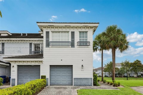 Townhouse in Lauderhill, Florida 3 bedrooms, 126.35 sq.m. № 1929210 - photo 5