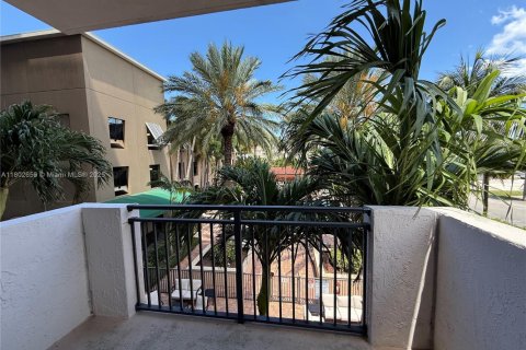 Condo in West Palm Beach, Florida, 2 bedrooms  № 1701028 - photo 9