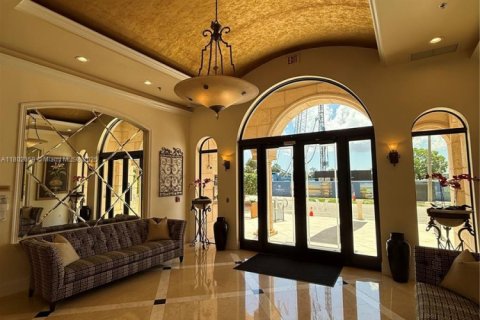 Condo in West Palm Beach, Florida, 2 bedrooms  № 1701028 - photo 1