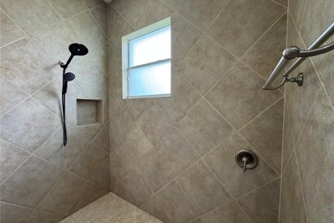 Villa ou maison à louer à Davenport, Floride: 5 chambres, 319.4 m2 № 2091487 - photo 11