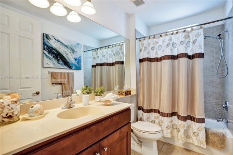 Condominio en venta en Pompano Beach, Florida, 3 dormitorios, 158.58 m2 № 1705601 - foto 18