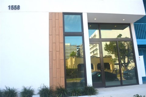 Commercial property in Sarasota, Florida 32.79 sq.m. № 1545937 - photo 18