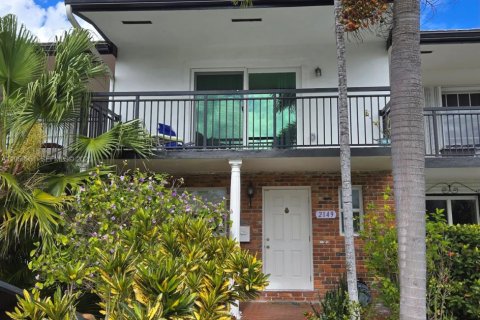 Кондоминиум с 2 спальнями в Норт-Майами, Флорида № 2022102