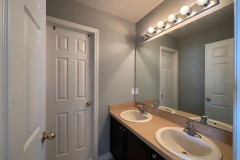 Casa en alquiler en Poinciana, Florida, 4 dormitorios, 259.2 m2 № 1816227 - foto 18