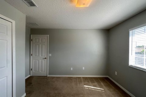 Casa en alquiler en Poinciana, Florida, 4 dormitorios, 259.2 m2 № 1816227 - foto 12