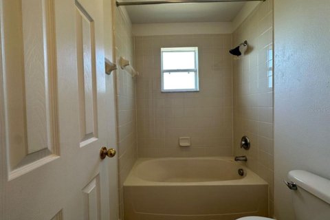 Casa en alquiler en Poinciana, Florida, 4 dormitorios, 259.2 m2 № 1816227 - foto 22