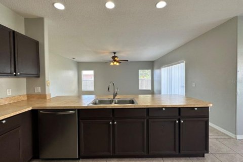 Casa en alquiler en Poinciana, Florida, 4 dormitorios, 259.2 m2 № 1816227 - foto 5