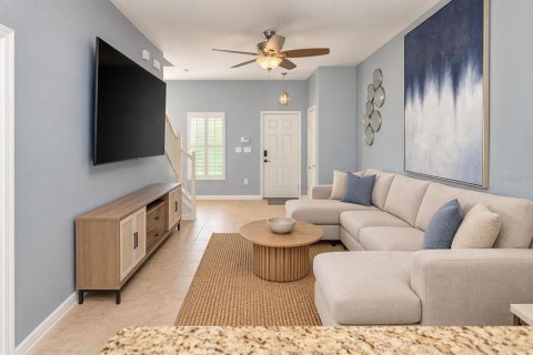 Townhouse in Brandon, Florida 2 bedrooms, 105.91 sq.m. № 2408527 - photo 4