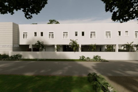 Terreno en venta en West Perrine, Florida № 1983018 - foto 2