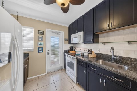 Condominio en venta en Oakland Park, Florida, 2 dormitorios, 102.19 m2 № 2189770 - foto 12