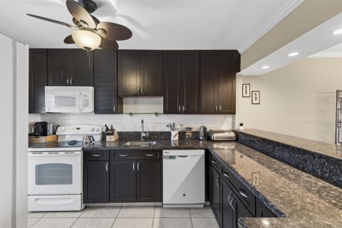 Condominio en venta en Oakland Park, Florida, 2 dormitorios, 102.19 m2 № 2189770 - foto 11
