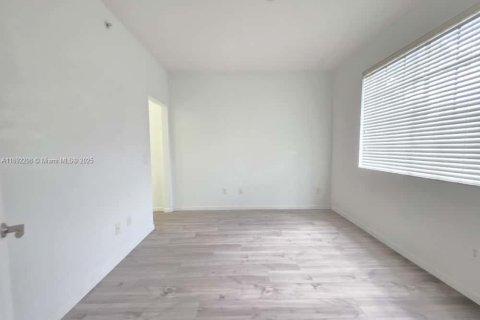 Condominio en alquiler en Riviera Beach, Florida, 2 dormitorios, 77.76 m2 № 1943992 - foto 14