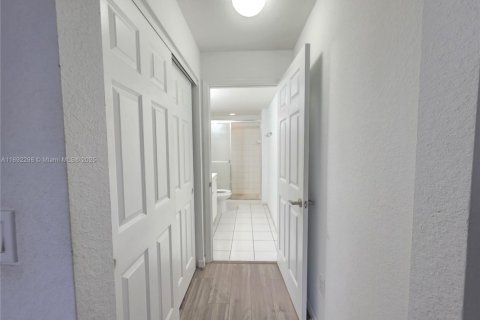 Condominio en alquiler en Riviera Beach, Florida, 2 dormitorios, 77.76 m2 № 1943992 - foto 10