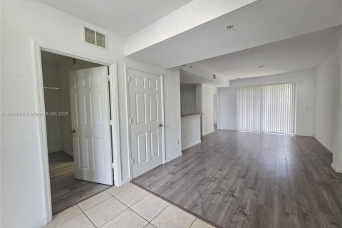 Condominio en alquiler en Riviera Beach, Florida, 2 dormitorios, 77.76 m2 № 1943992 - foto 17