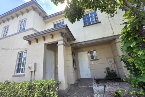 Condominio en alquiler en Riviera Beach, Florida, 2 dormitorios, 77.76 m2 № 1943992 - foto 1